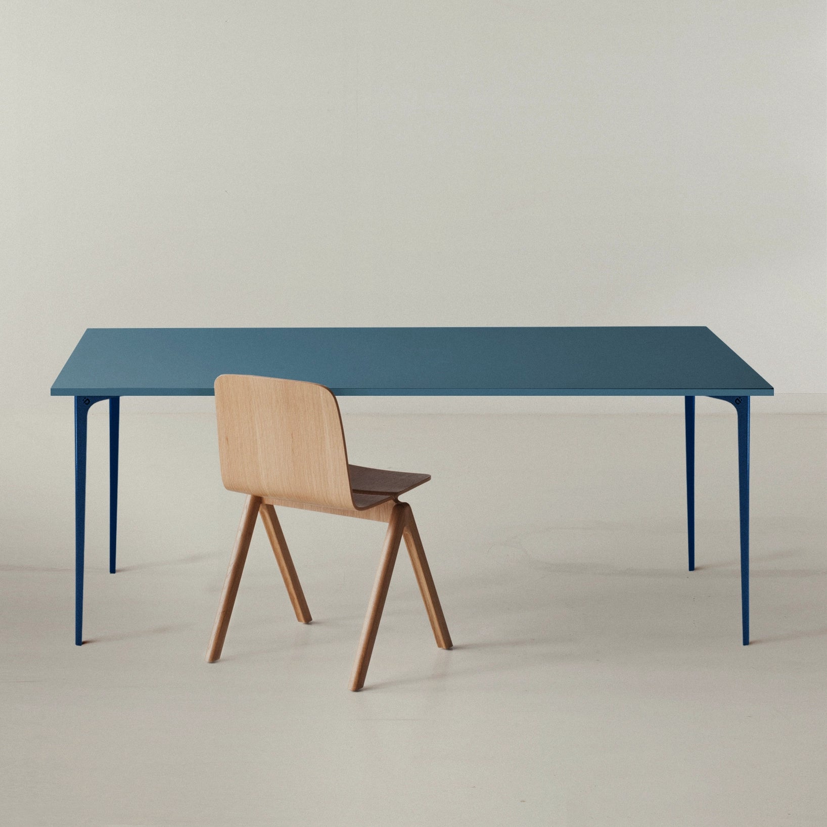 DESK PRODUCTS DESKTOPIAOFFICE DESKS