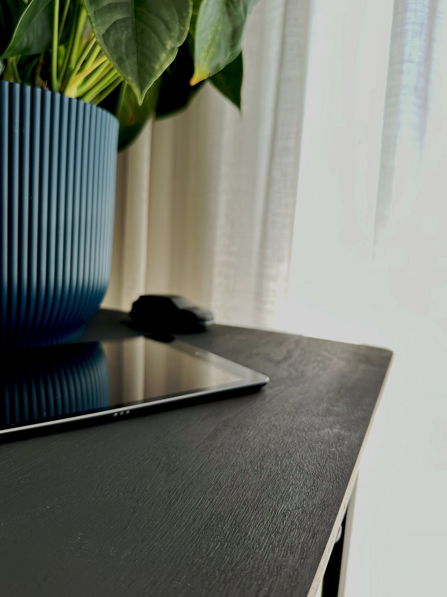 desks-office-desk-drawers-oak-cape-town-paarl-stellenbosch-johannesburg-gauteng-durban-corporate-furniture-standing-desk-office-ergonomics-flat-packed-business-solutions-interior-workspaces-sustainable-recyclable-reusable-customisable-work-from-home-environment-south-africa