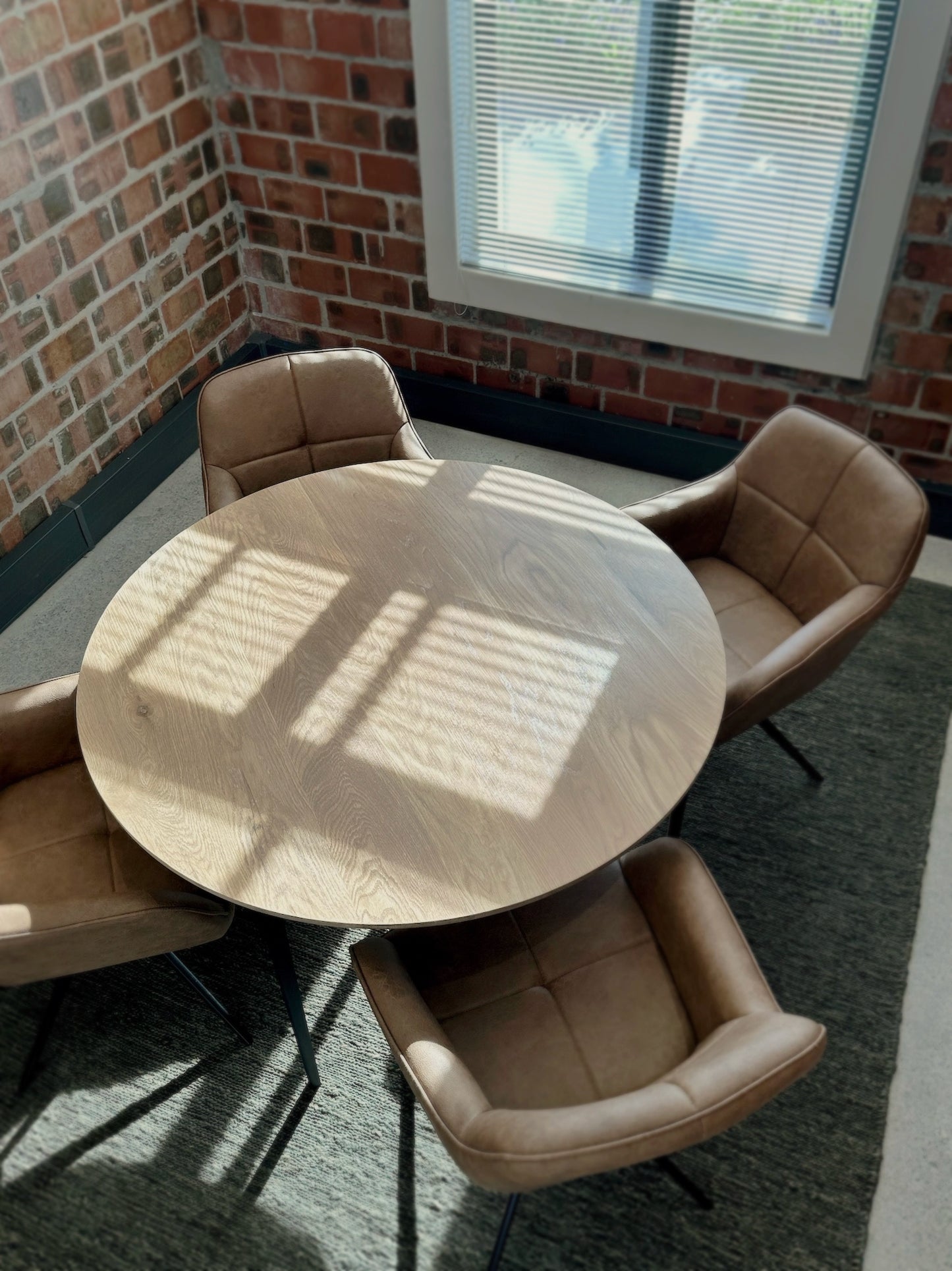 desks-office-desk-drawers-oak-cape-town-paarl-stellenbosch-johannesburg-gauteng-durban-corporate-furniture-standing-desk-office-ergonomics-flat-packed-business-solutions-interior-workspaces-sustainable-recyclable-work-from-home-south-africa