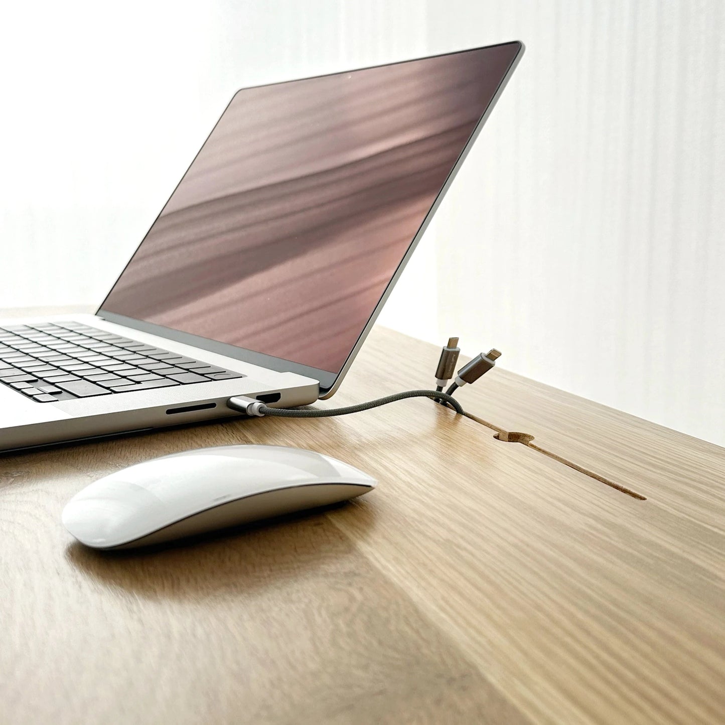 1.4 DESK | LUX | SOLID | 1400 X 700 X 25mm (new)