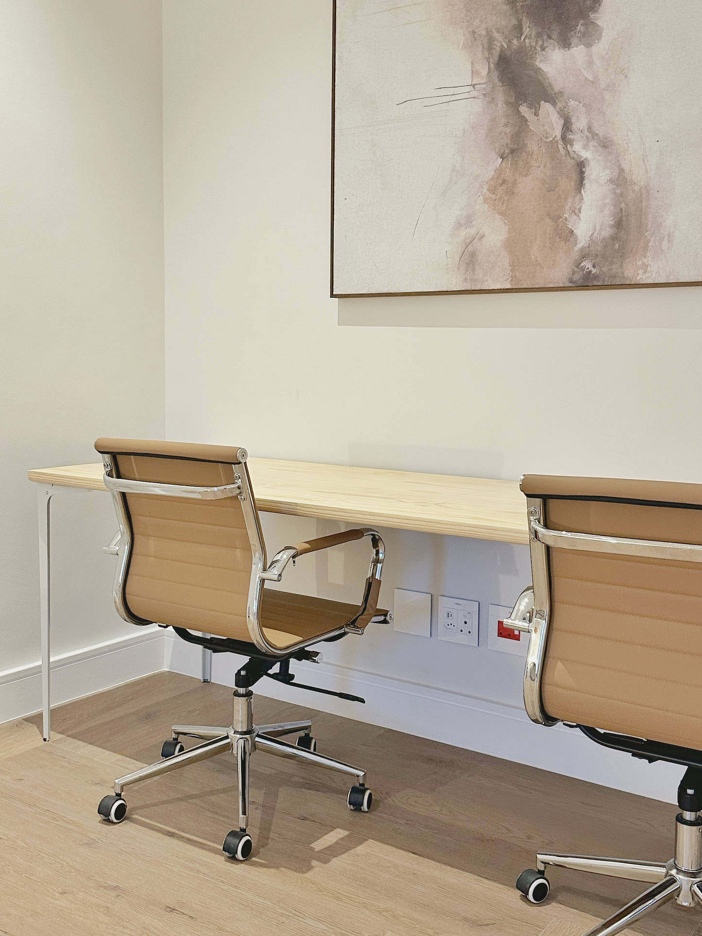 FLAT WHITE | ULTRA MATTE | 4mm DESK LEG (price per leg)