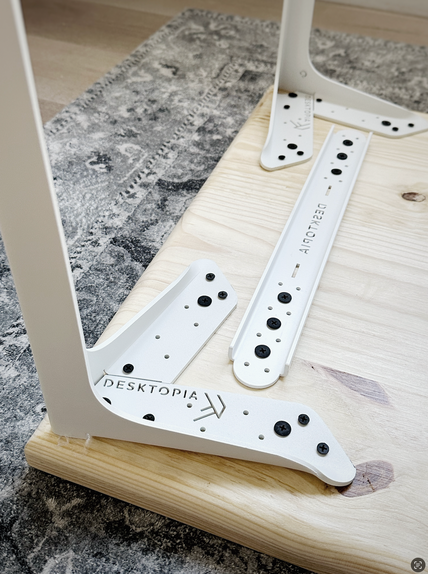 FLAT WHITE | ULTRA MATTE | 4mm DESK LEG (price per leg)