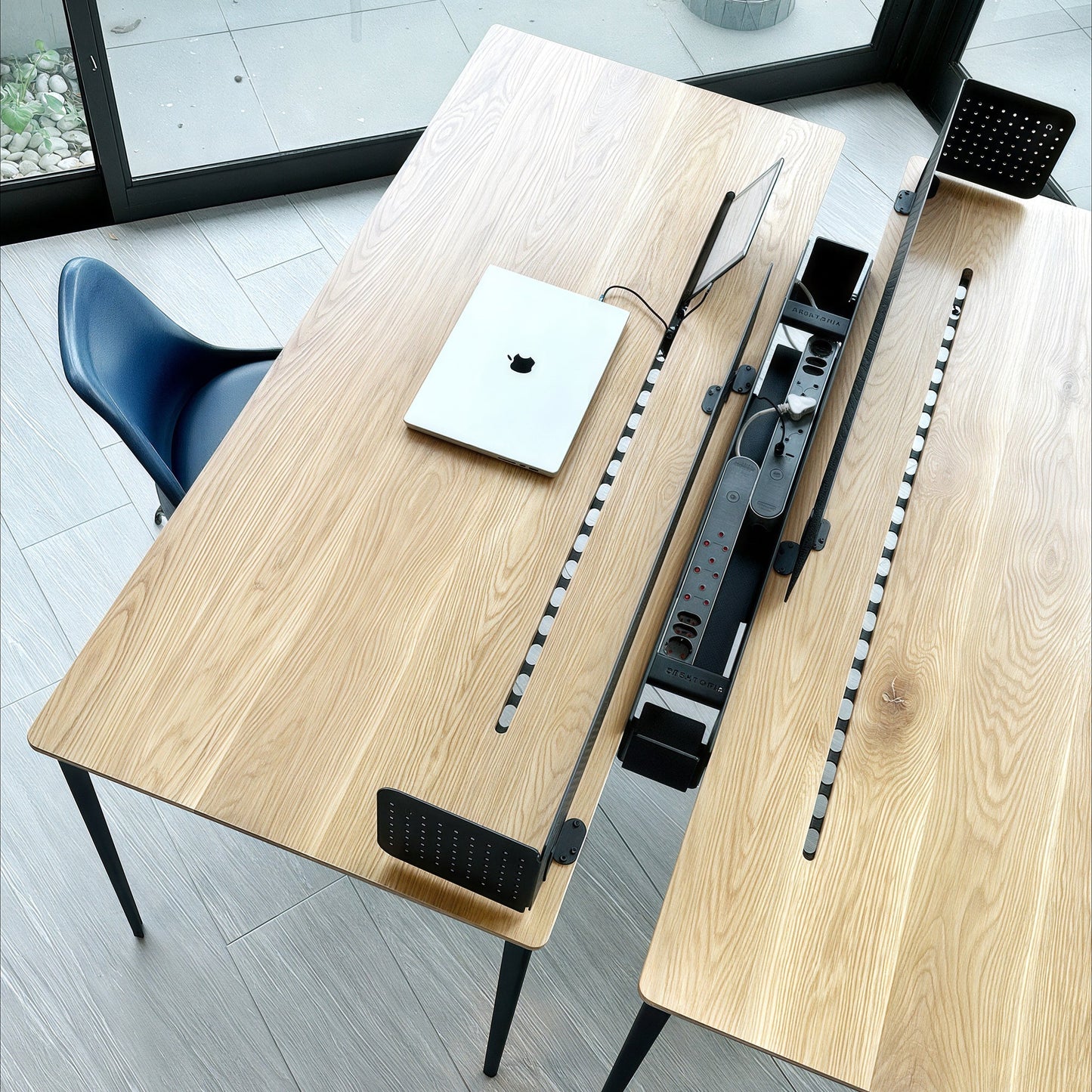 office desk solutions corporate connections multi plugs with USB ports for South African plugs