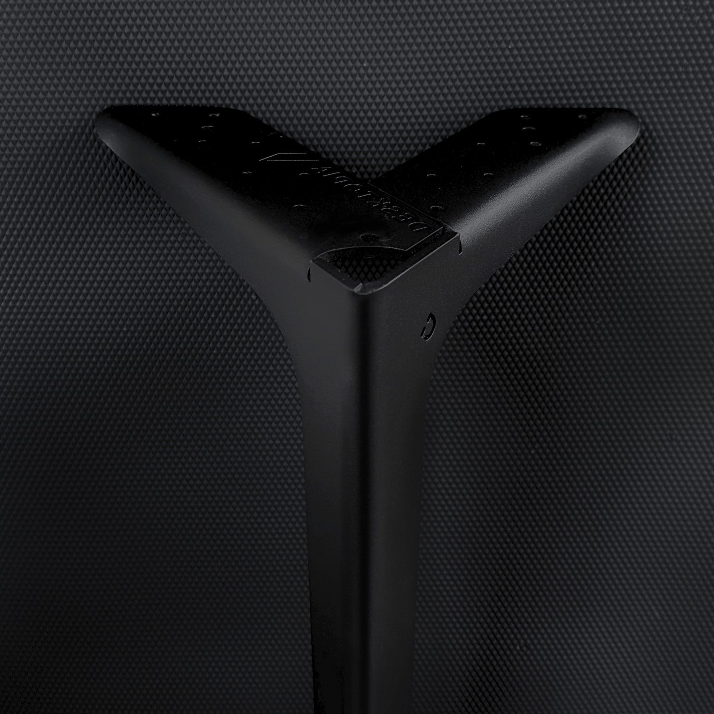 desks-office-desk-drawers-oak-cape-town-paarl-stellenbosch-johannesburg-gauteng-durban-corporate-furniture-standing-desk-office-ergonomics-flat-packed-business-solutions-interior-workspaces-sustainable-recyclable-reusable-customisable-work-from-home-environment-south-africa