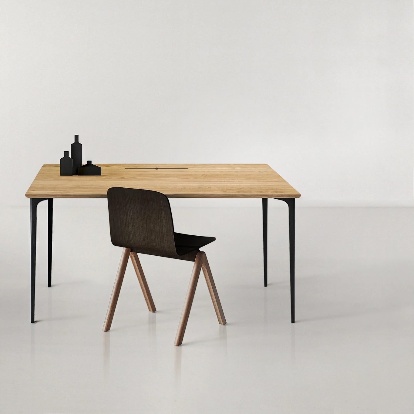 1.4 DESK | LUX | SOLID | 1400 X 700 X 25mm (new)
