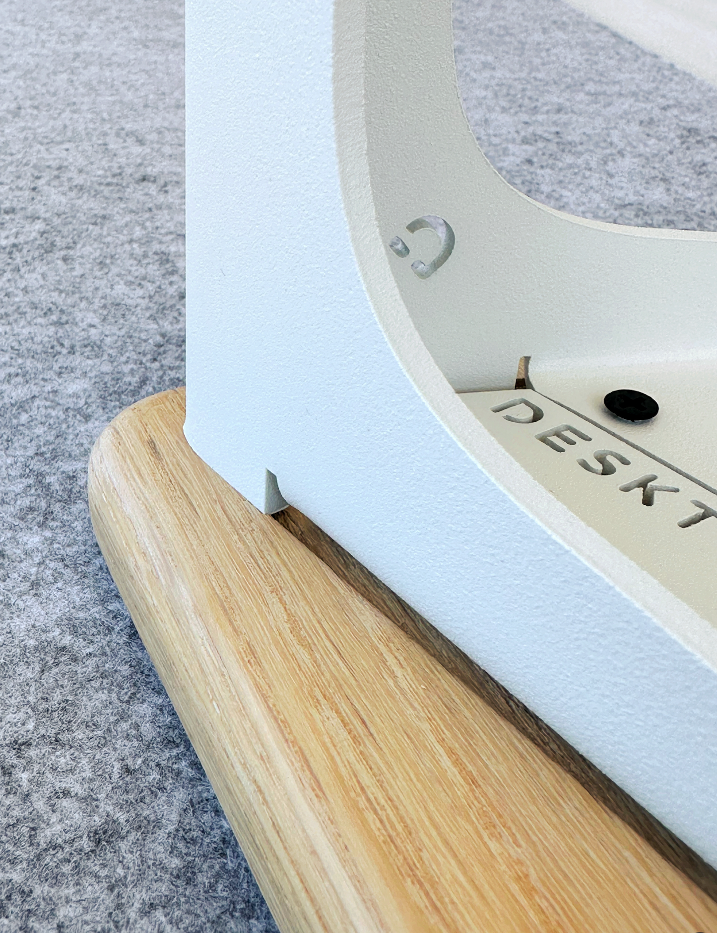 FLAT WHITE | ULTRA MATTE | 4mm DESK LEG (price per leg)