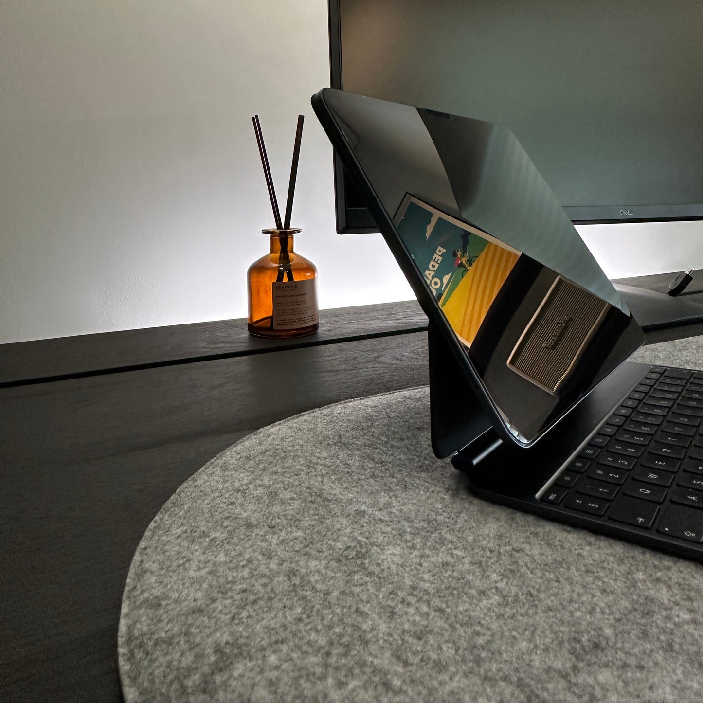 DSK-TEK 1.6 | LUX | SOLID | 1600 X 700 X 25mm (one left 2024 range))