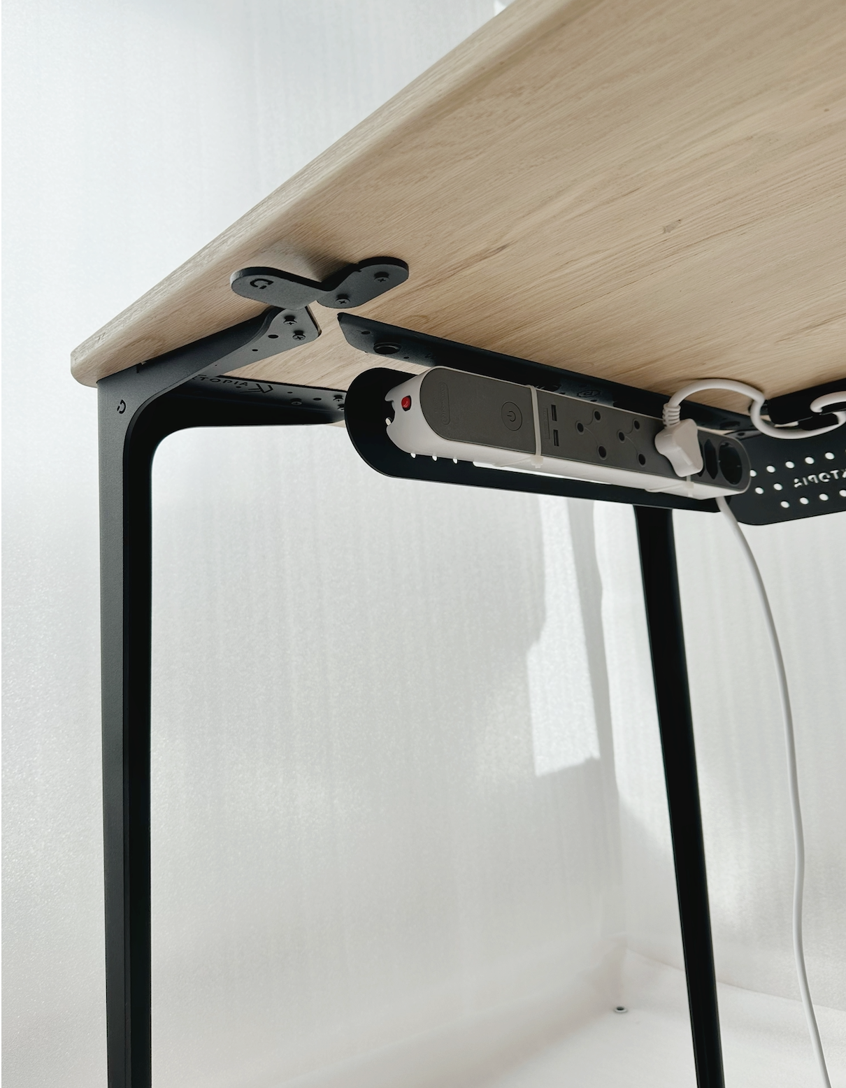 MONOLITH 2.8 DESK | LUX | 2 SEATER | 2800 X 700 X 34mm