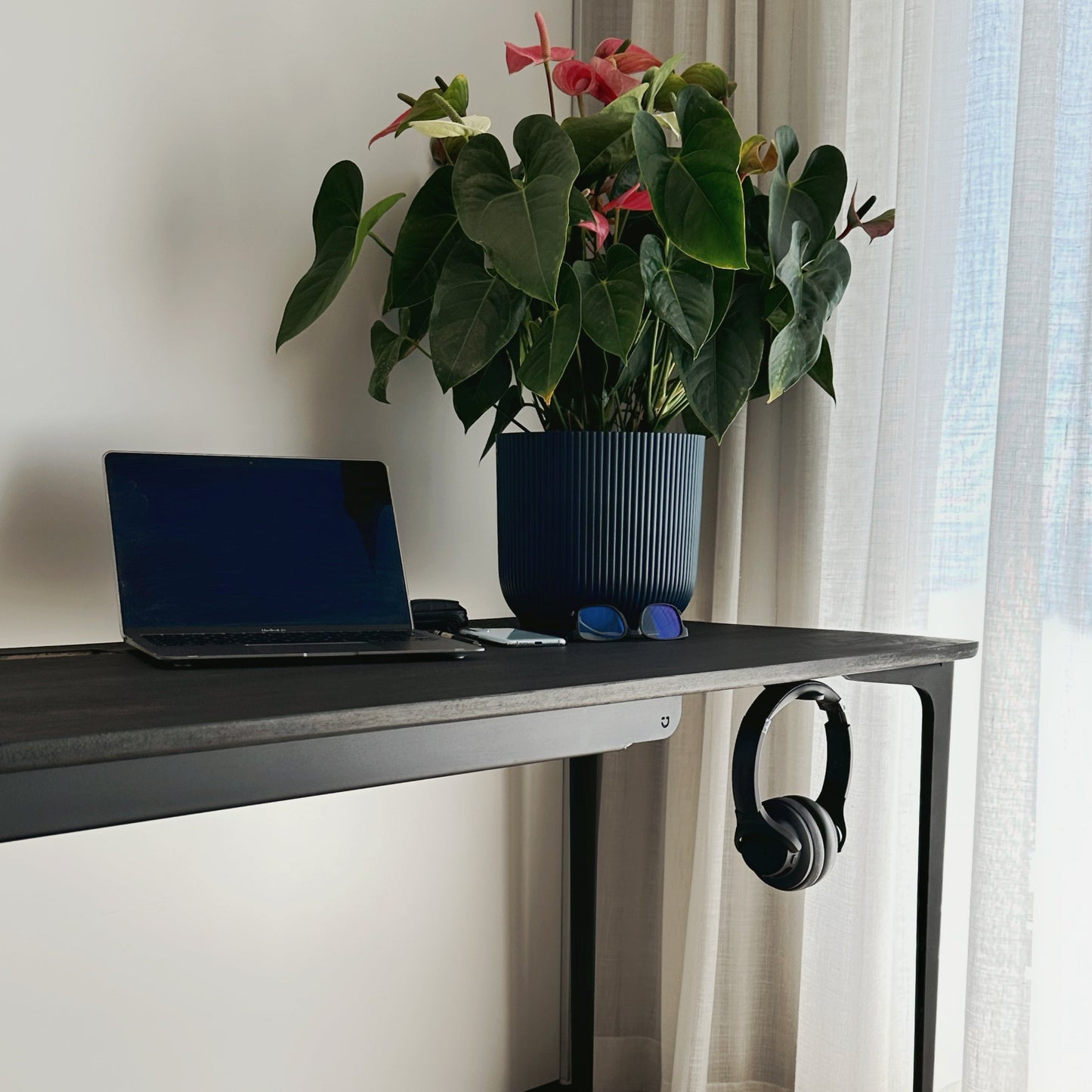 DESK DARK HOOK | MATTE BLACK (price per)