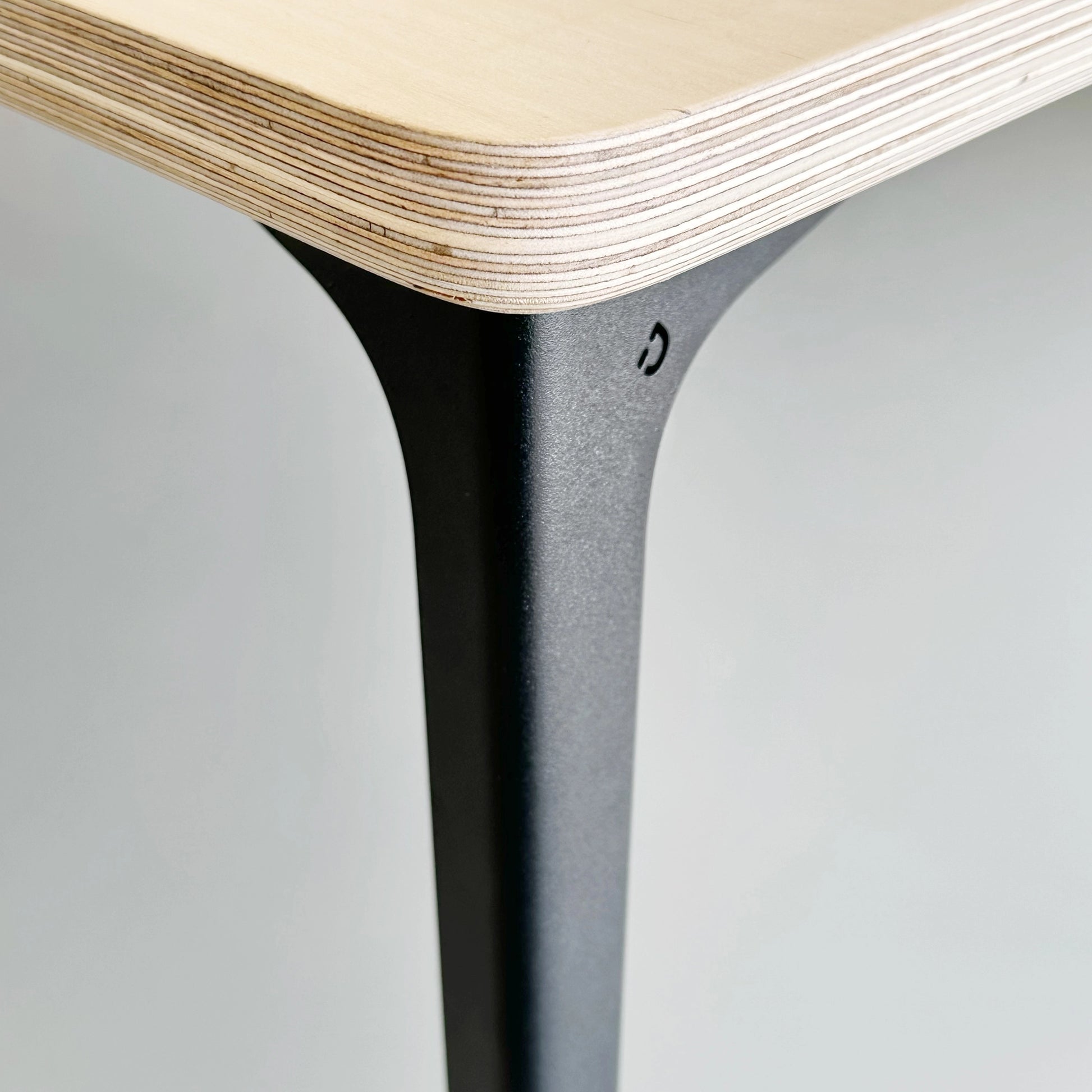 desk-desks-table-tables-boardroom-office-furniture-solutions-steelleg-hairpinleg-ikea-design-oak-ash-table-tops-custom-furniture-solutions-home-diy-doityourself-eco-furniture-designer-workstations-elegant-ergonomics-standing-sit-stand-desk-South-Africa-workfromhome-flatpacked-flat-packed-cafe-tablelegs-wood-easy-assemble