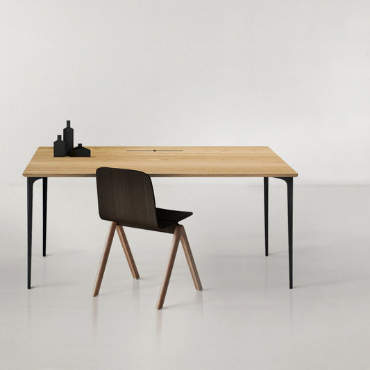 1.6 DESK | LUX | SOLID | 1600 X 700 X 25mm (new)