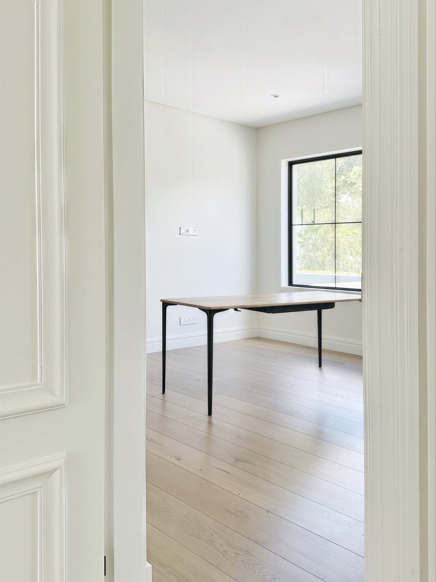 1.4 DESK | LUX | SOLID | 1400 X 700 X 25mm