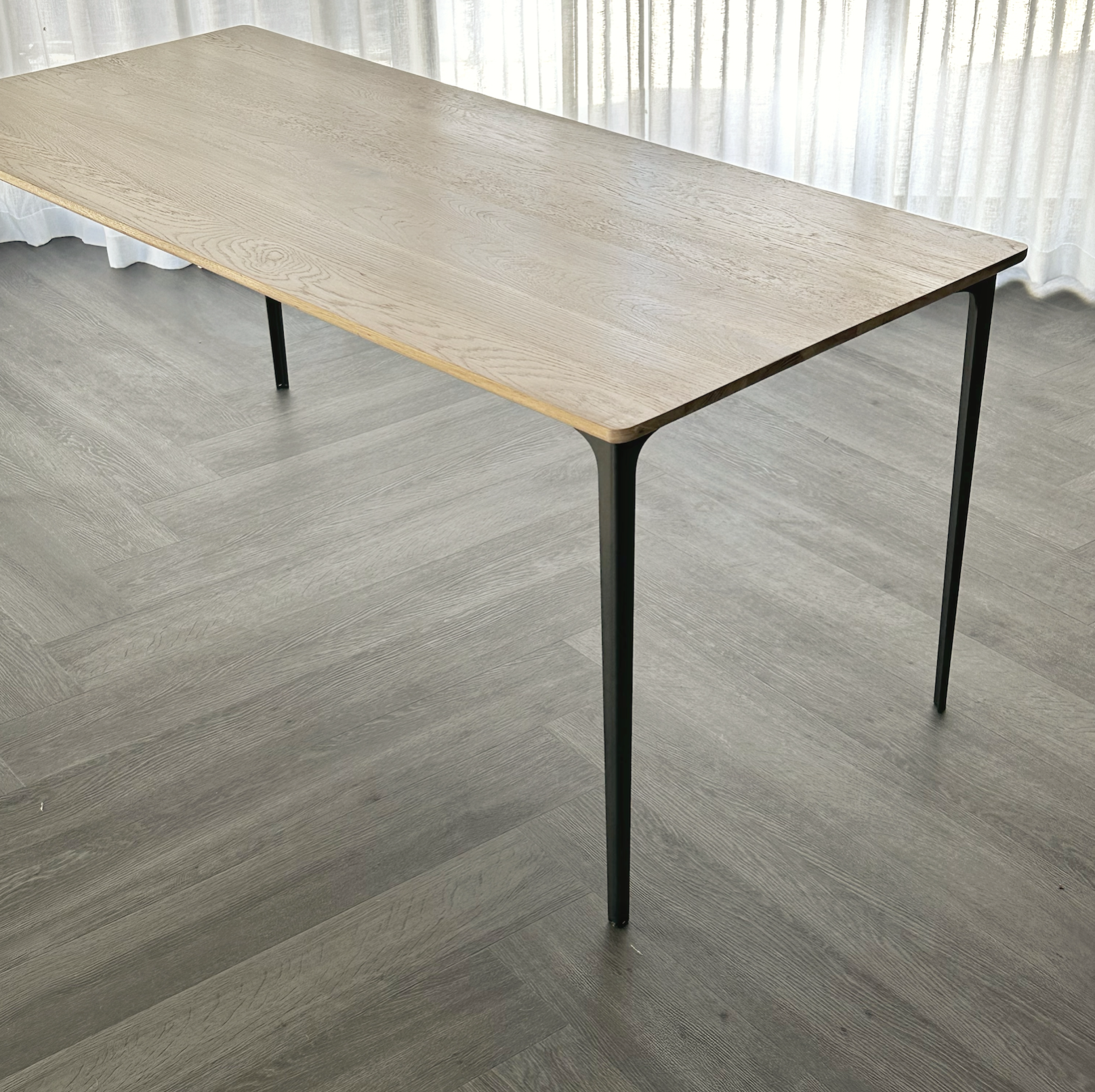 desk-desks-table-tables-boardroom-office-furniture-solutions-steelleg-hairpinleg-ikea-design-oak-ash-table-tops-custom-furniture-solutions-home-diy-doityourself-eco-furniture-designer-workstations-elegant-ergonomics-standing-sit-stand-desk-South-Africa-workfromhome-flatpacked-flat-packed-cafe-tablelegs-wood-easy-assemble